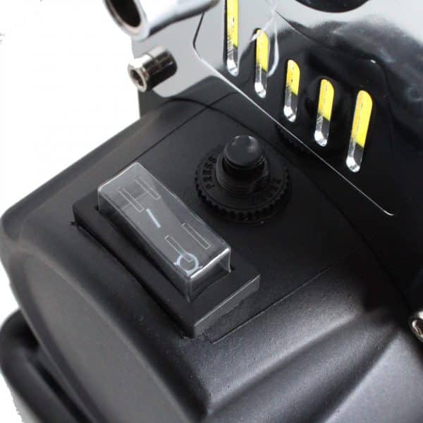 12 VOLT PORTABLE AIR COMPRESSOR
